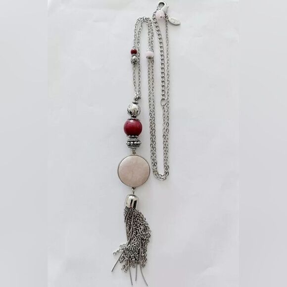 CHICO'S SILVER TONE BURGUNDY, PINK RESIN 32"-36" TASSELS (3") NECKLACE NWOT - Picture 2 of 2